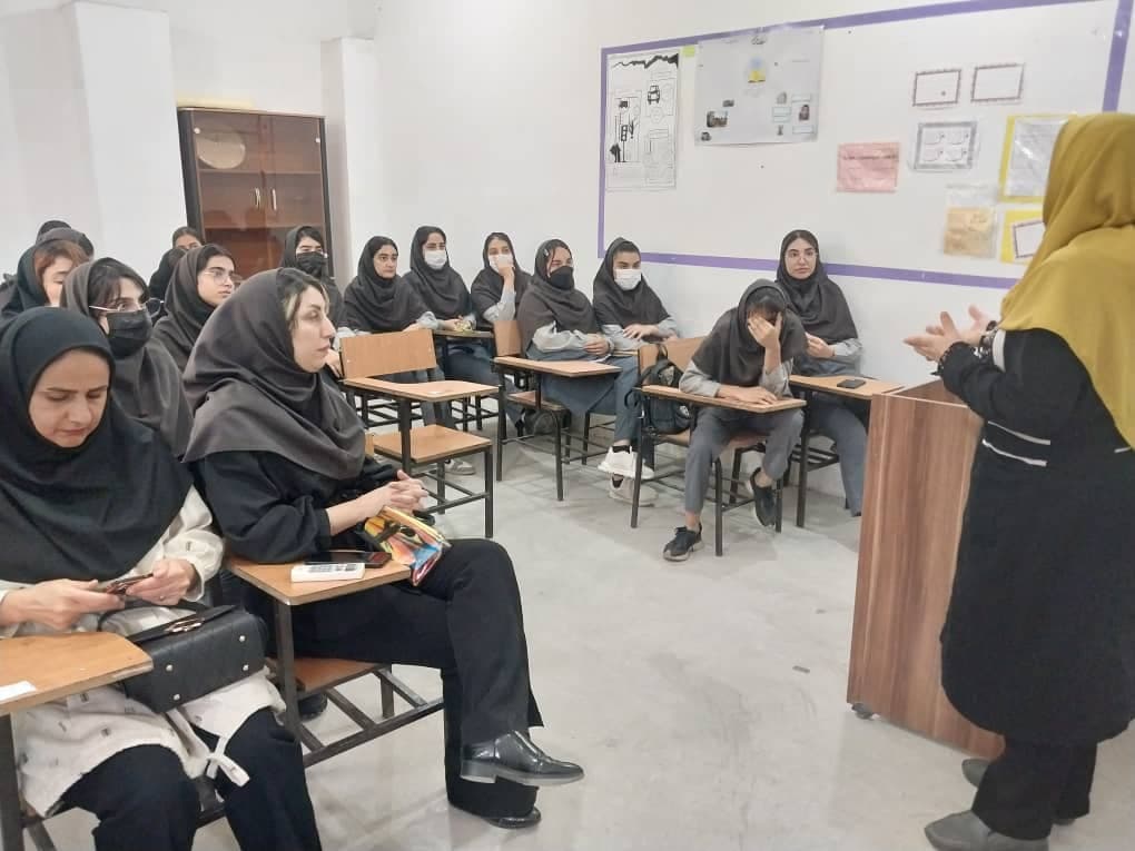جلسه توجیحی پایه دهم